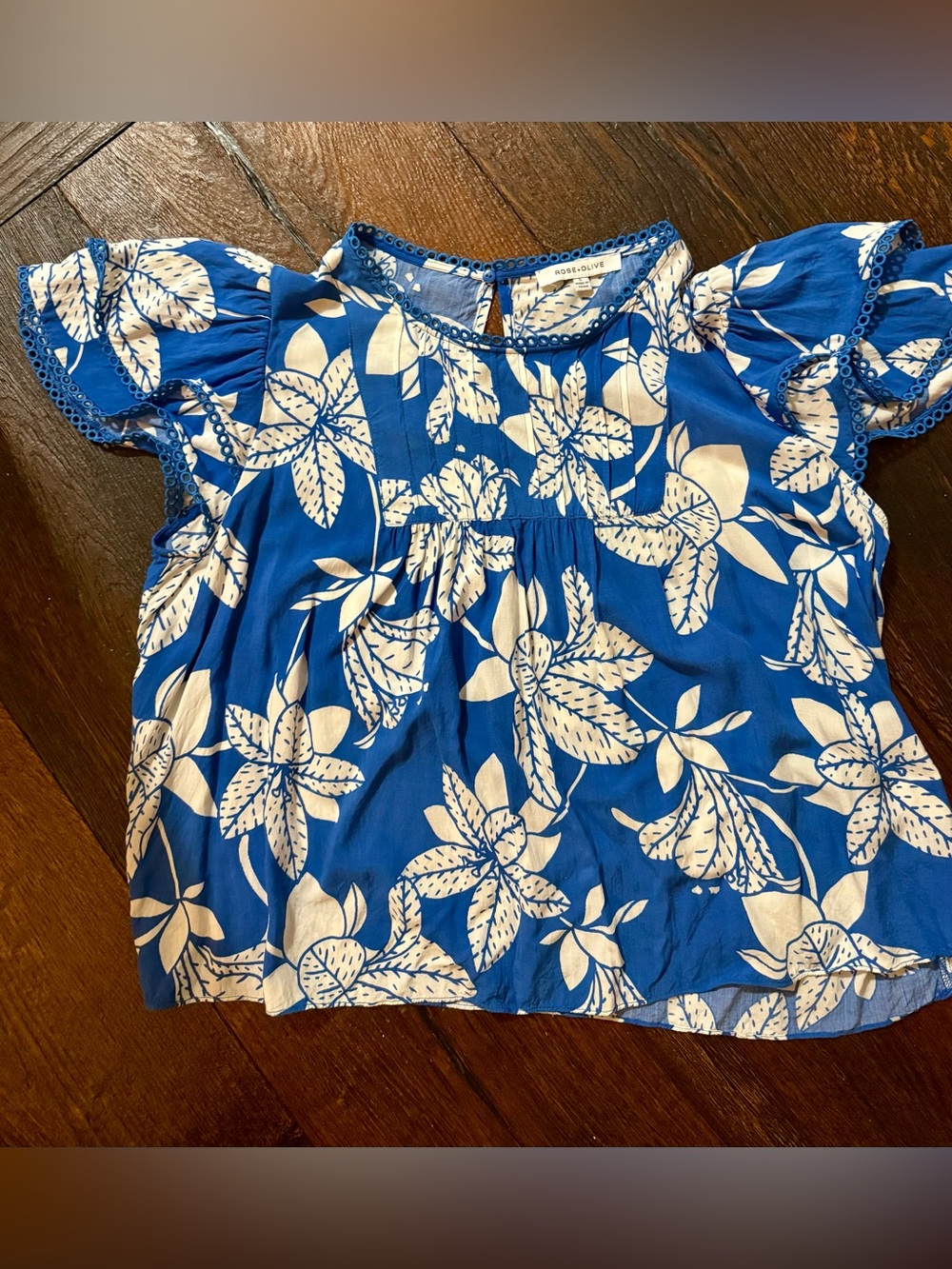 Rose & Olive Blue Floral Flutter Sleeve Top